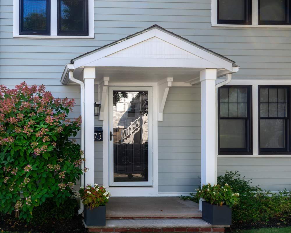 storm door
